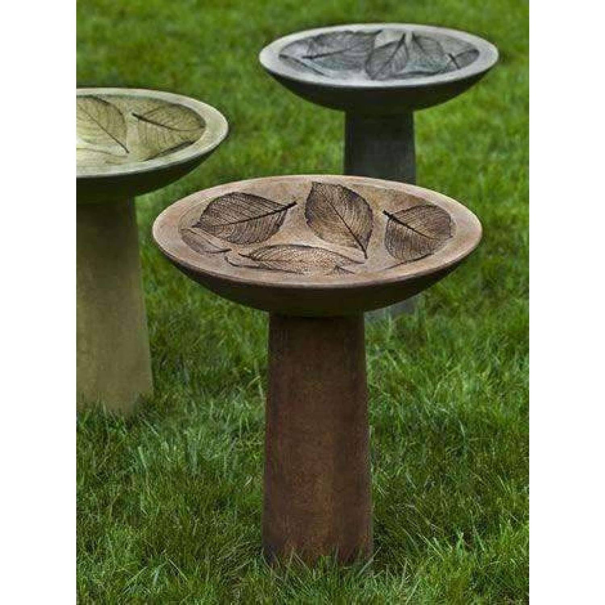 Hydrangea Leaf Birdbath S9048