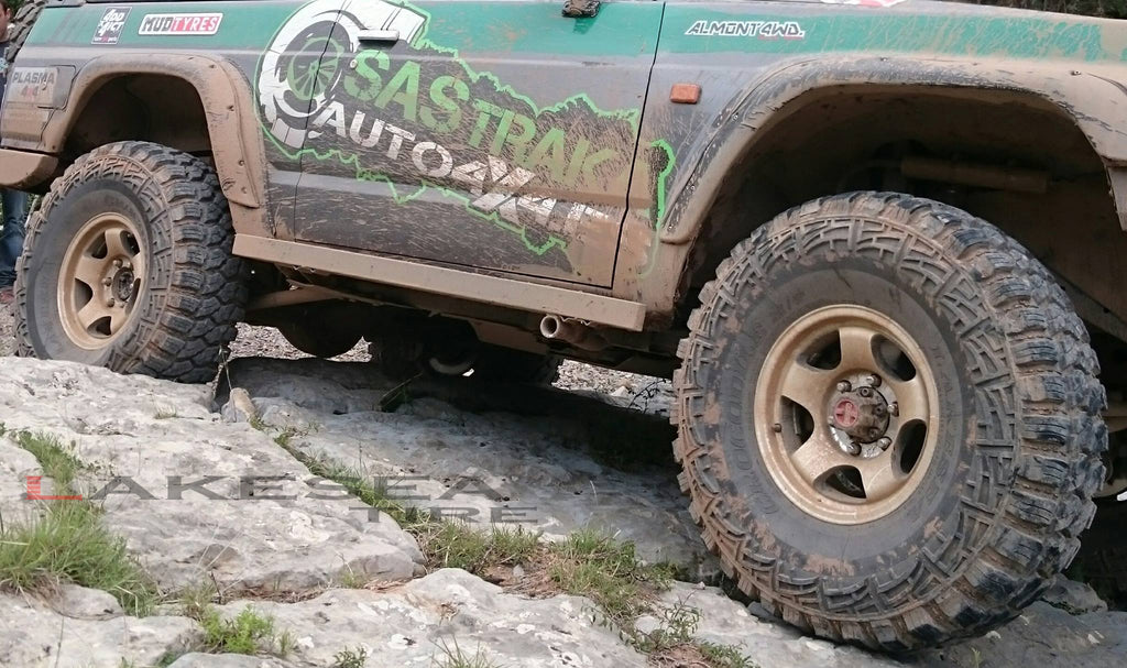 35x12.5R17 LT Mud Terrain Tire O303