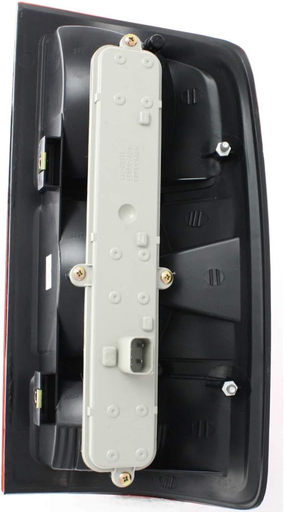 Driver Side Tail Light Pack of 2 V19511