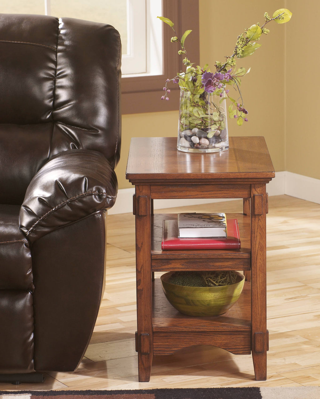 Brown Chair Side End Table O65717