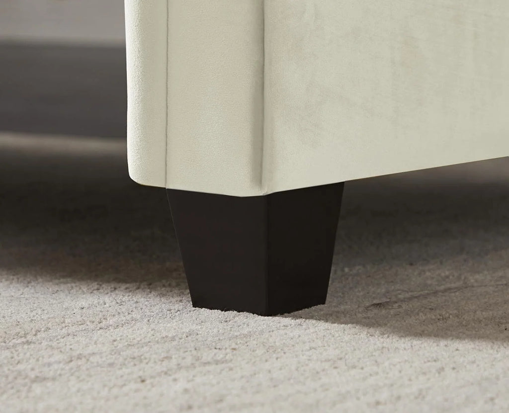 Ivory Velvet Upholstered Bench with 2 Pillows I52952
