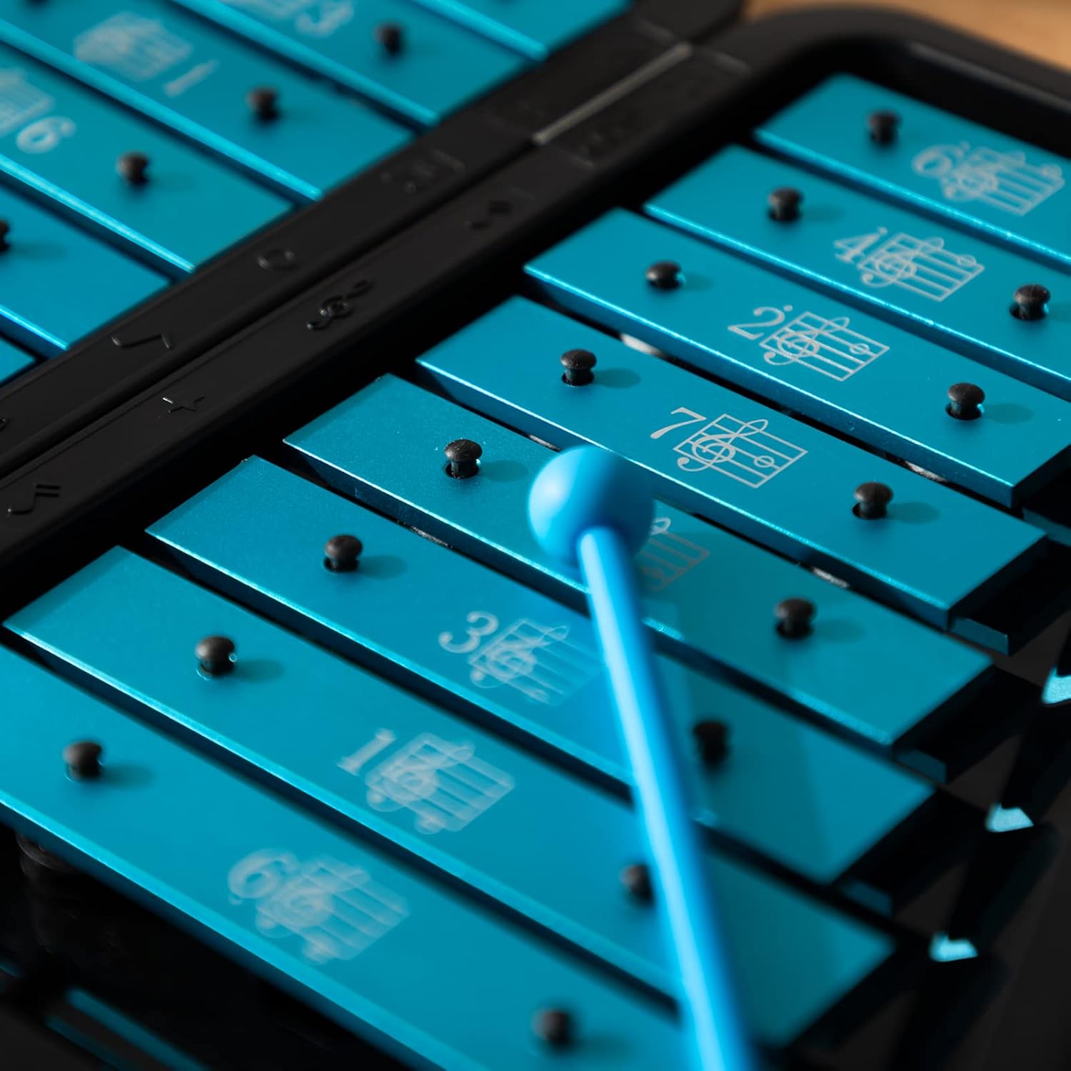 16 Note Glockenspiel Xylophone with Case V61712