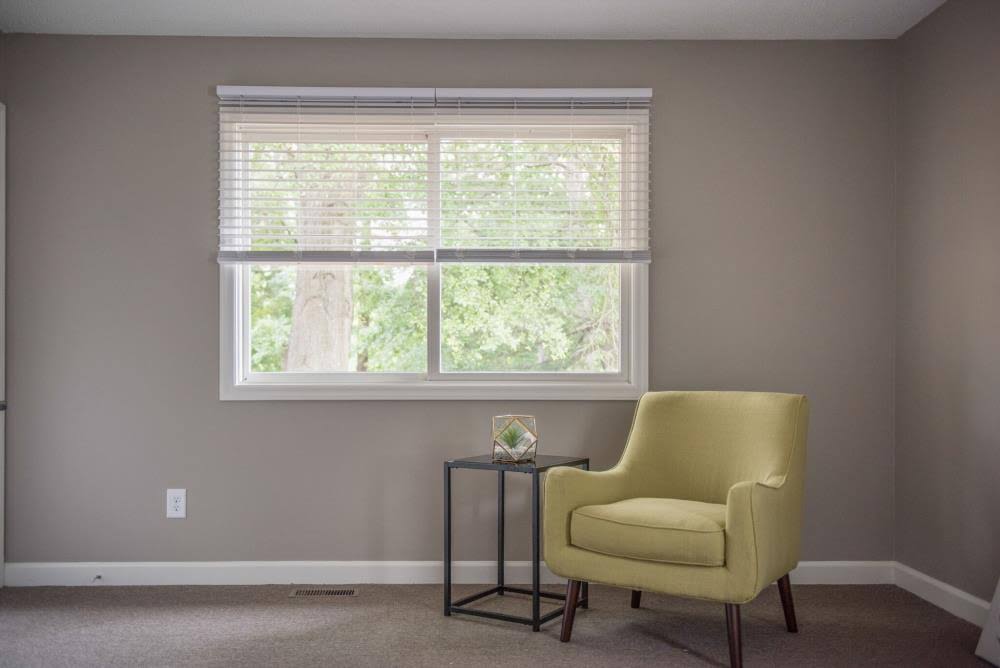 Cordless Faux Wood Room Darkening Blinds I7929
