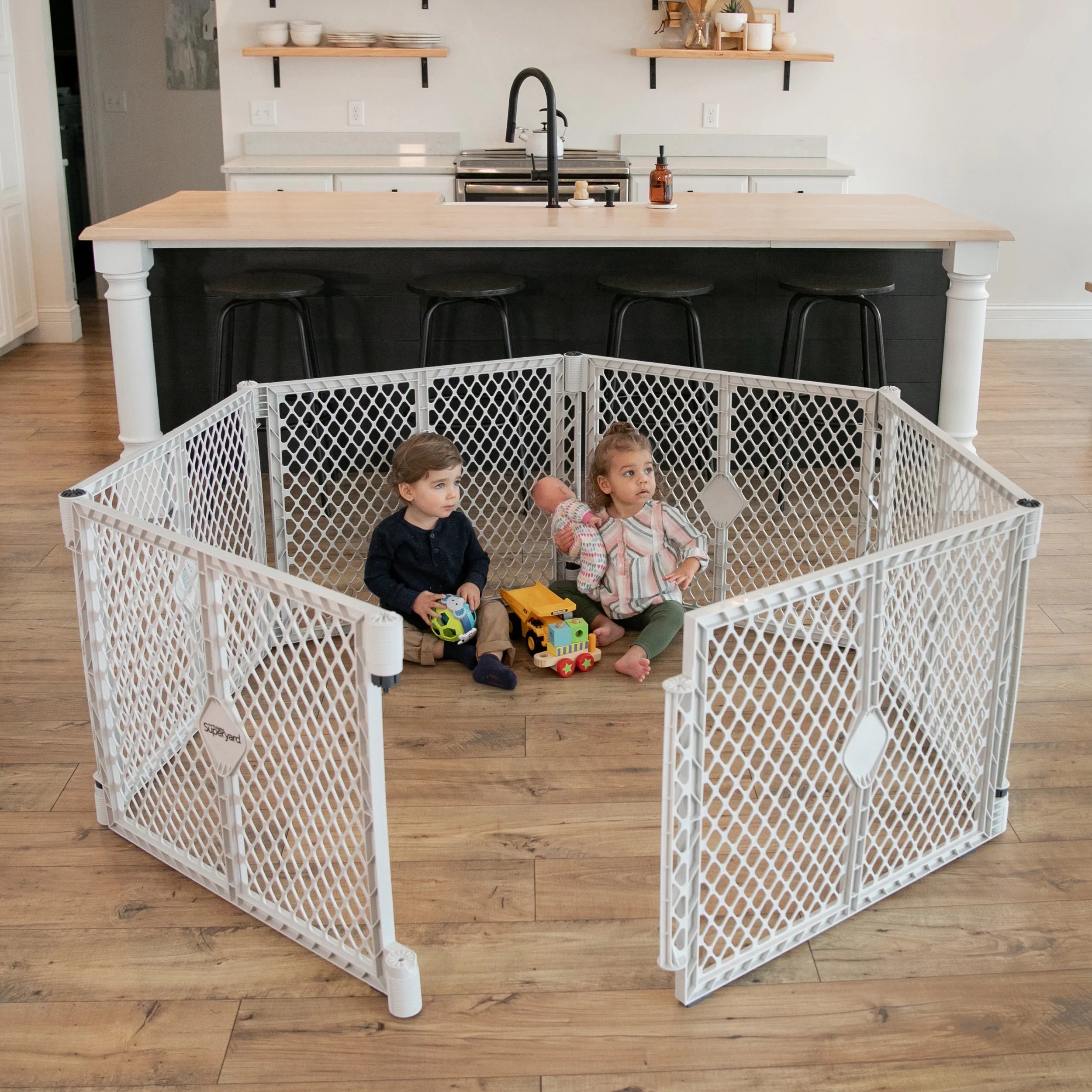 Gray Plastic Baby Play Yard E4864