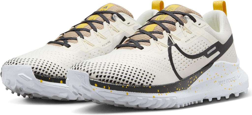 Pale Ivory Khaki White Black Trail Running Shoes Size 8 N714